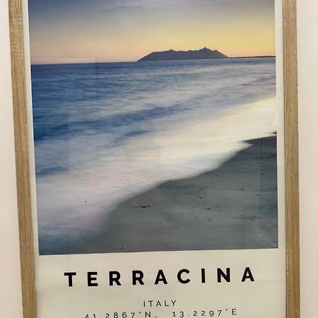 Appartamento Il Giglio Terracina Esterno foto